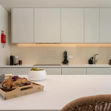 Savoy Monumentalis V By An Island Apartment