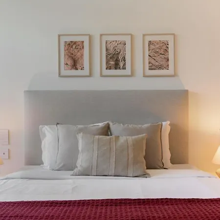 Savoy Monumentalis V By An Island Apartment