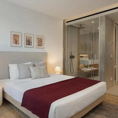 Savoy Monumentalis V By An Island Apartment *