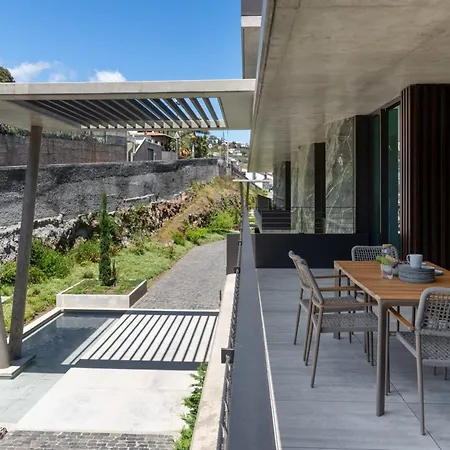 Savoy Monumentalis V By An Island *